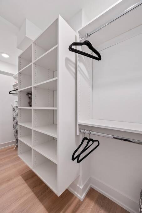 Logan Square Luxury Villa, 3 Beds, 3 Baths Appartement